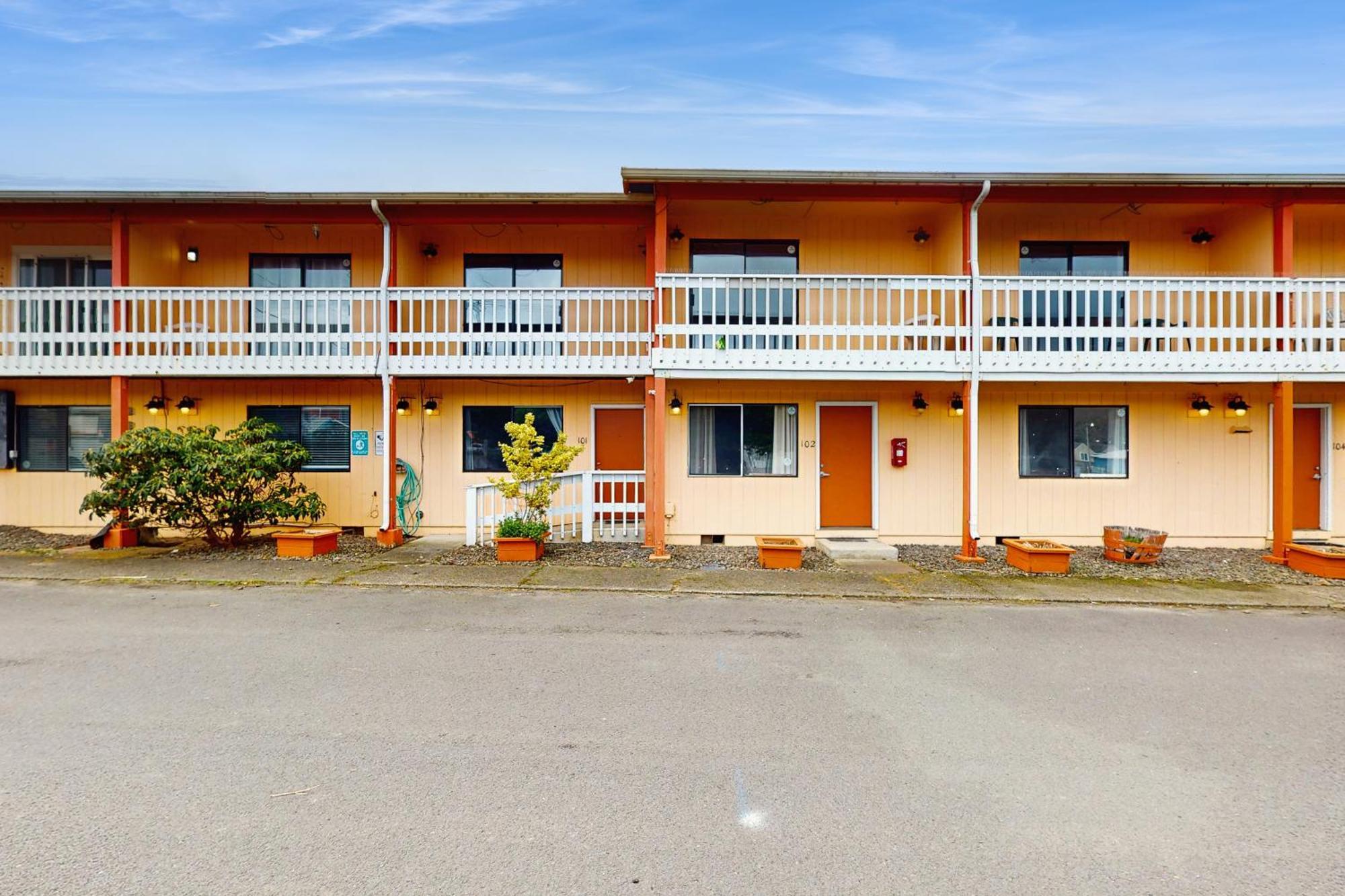 Sea Treasures Inn Rockaway Beach Room photo