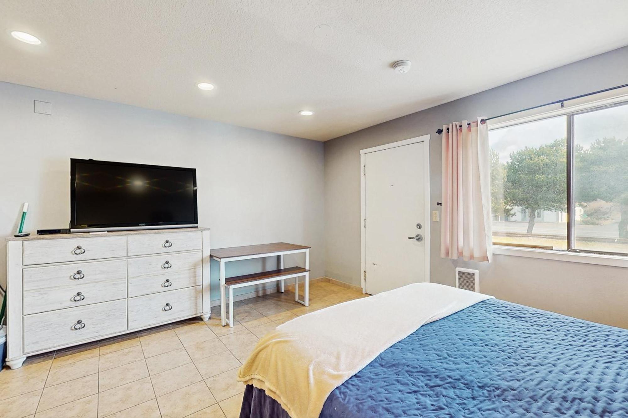 Sea Treasures Inn Rockaway Beach Room photo