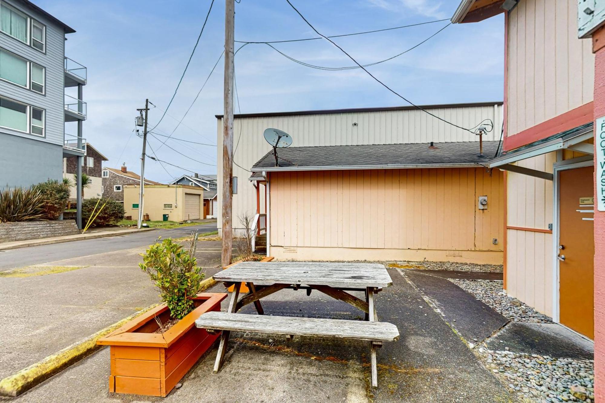 Sea Treasures Inn Rockaway Beach Room photo